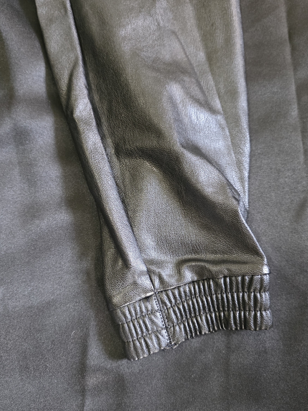 SPANX Black Faux Leather Joggers Suare Front Pockets - Picture 4 of 9